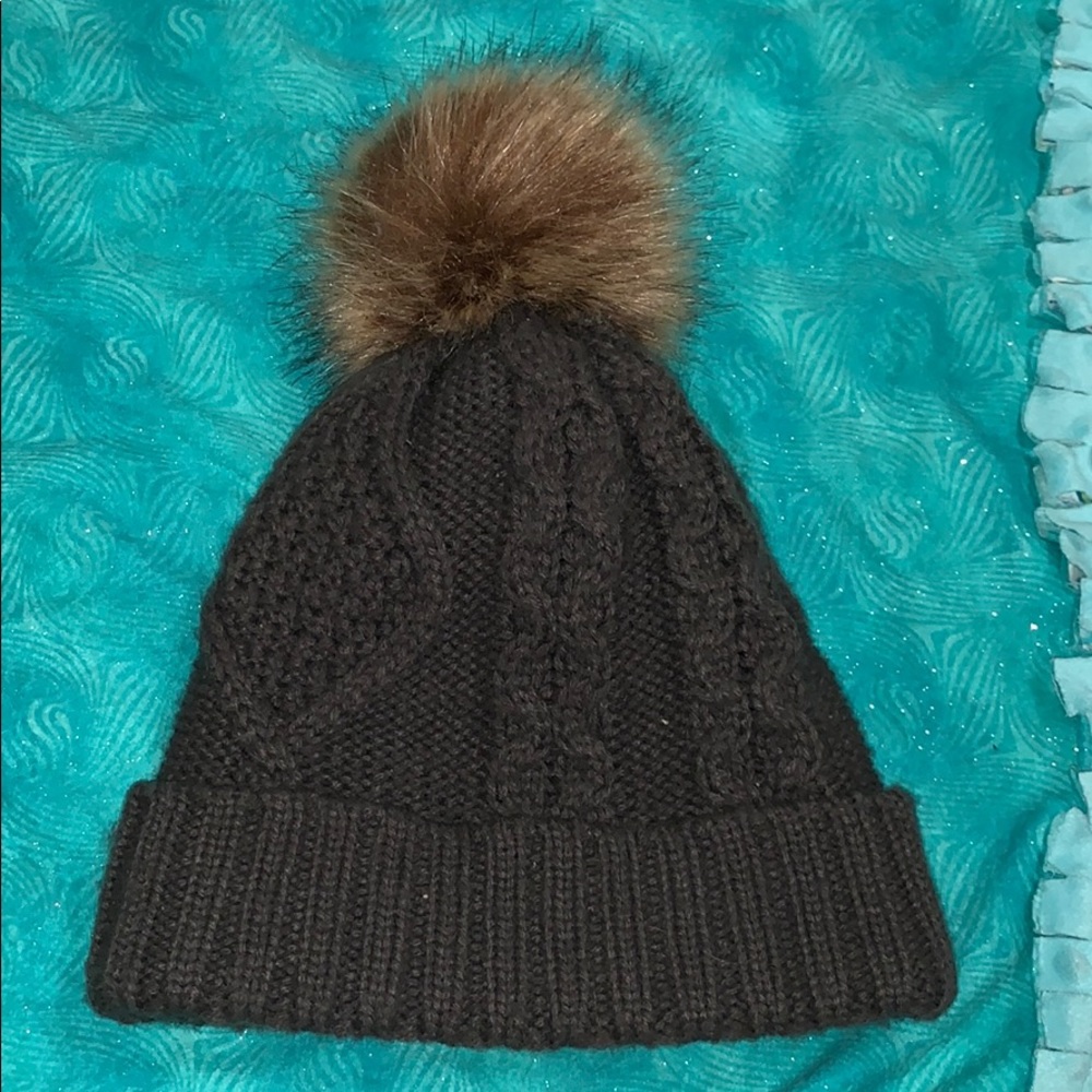 Dark grey beanie with pompom